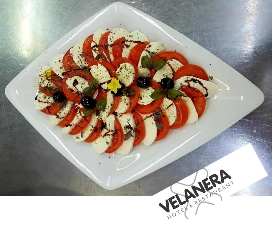 Velanera Hotel & Restaurant Sisan